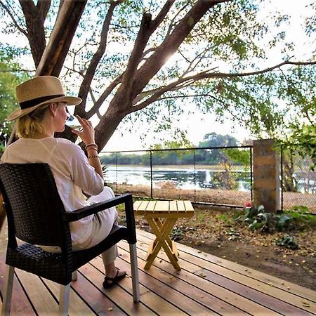 Bed and Breakfast The Waterfront, Maun Exterior foto