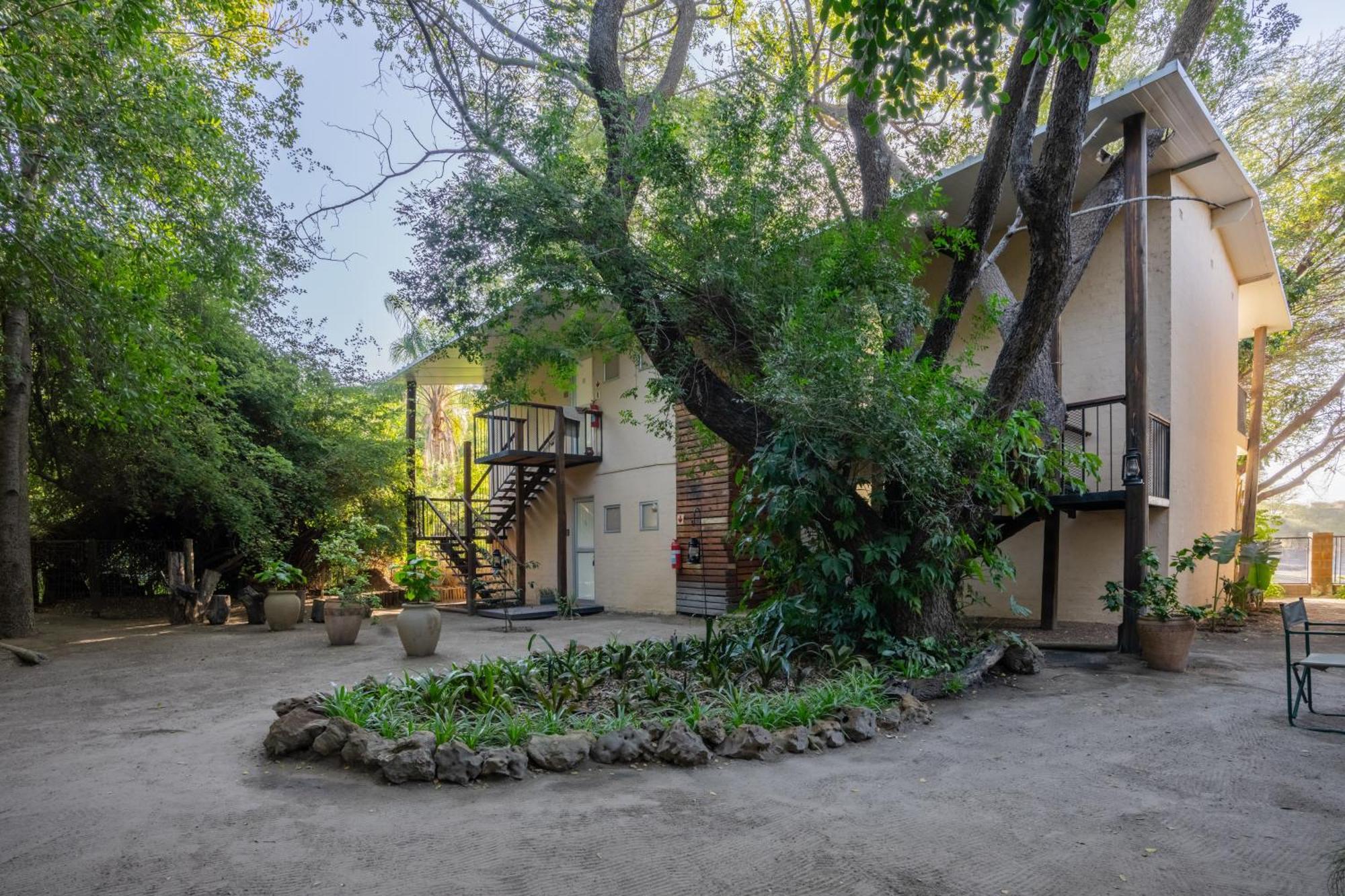 Bed and Breakfast The Waterfront, Maun Exterior foto